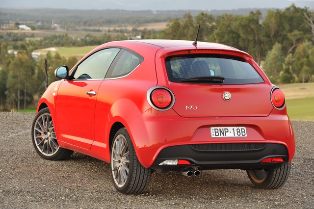 Alfa Romeo MiTo hatchback 2016 Alfa Romeo MiTo reviews 2016