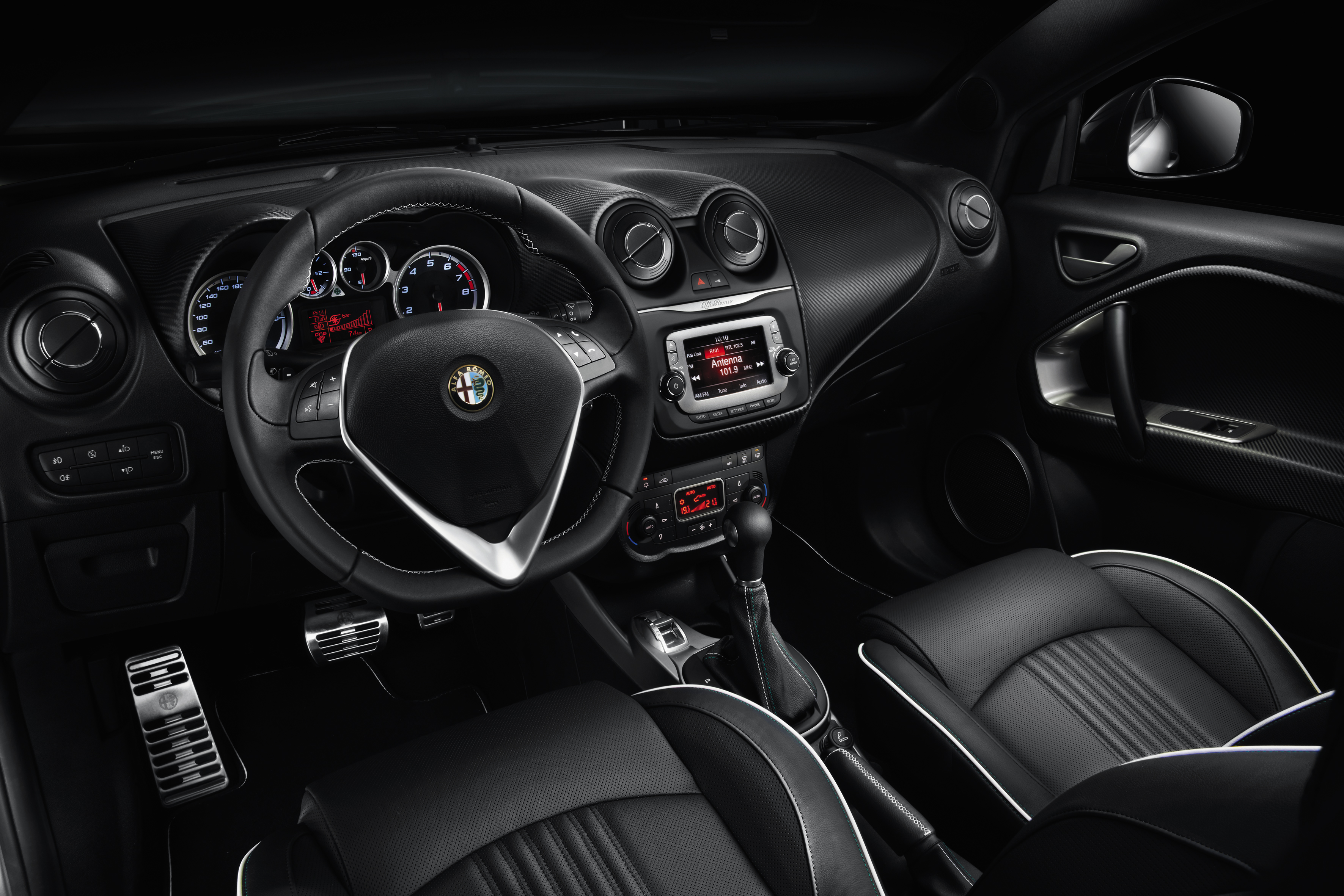Alfa Romeo MiTo reviews photo