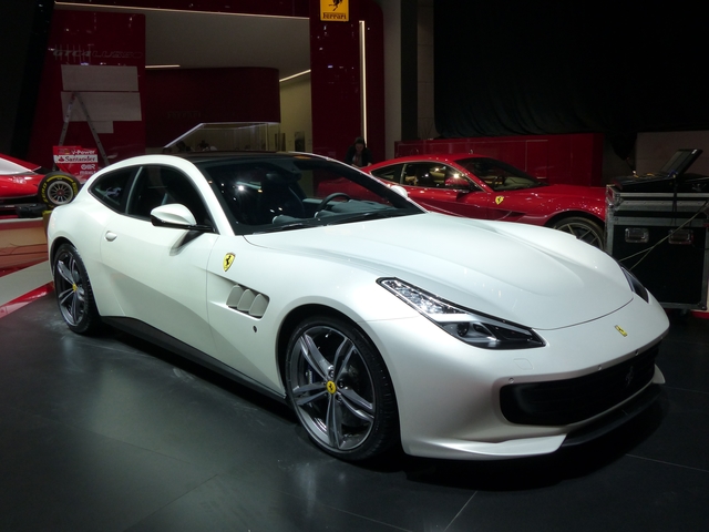 Ferrari GTC4lusso 4k specifications