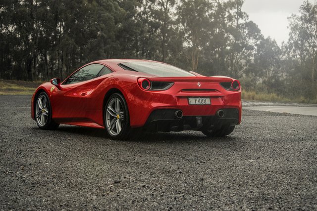 Ferrari 488 GTB reviews big