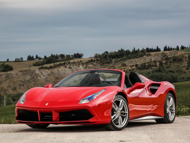 Ferrari 488 Spider accessories 2019
