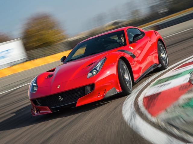 Ferrari F12tdf accessories specifications