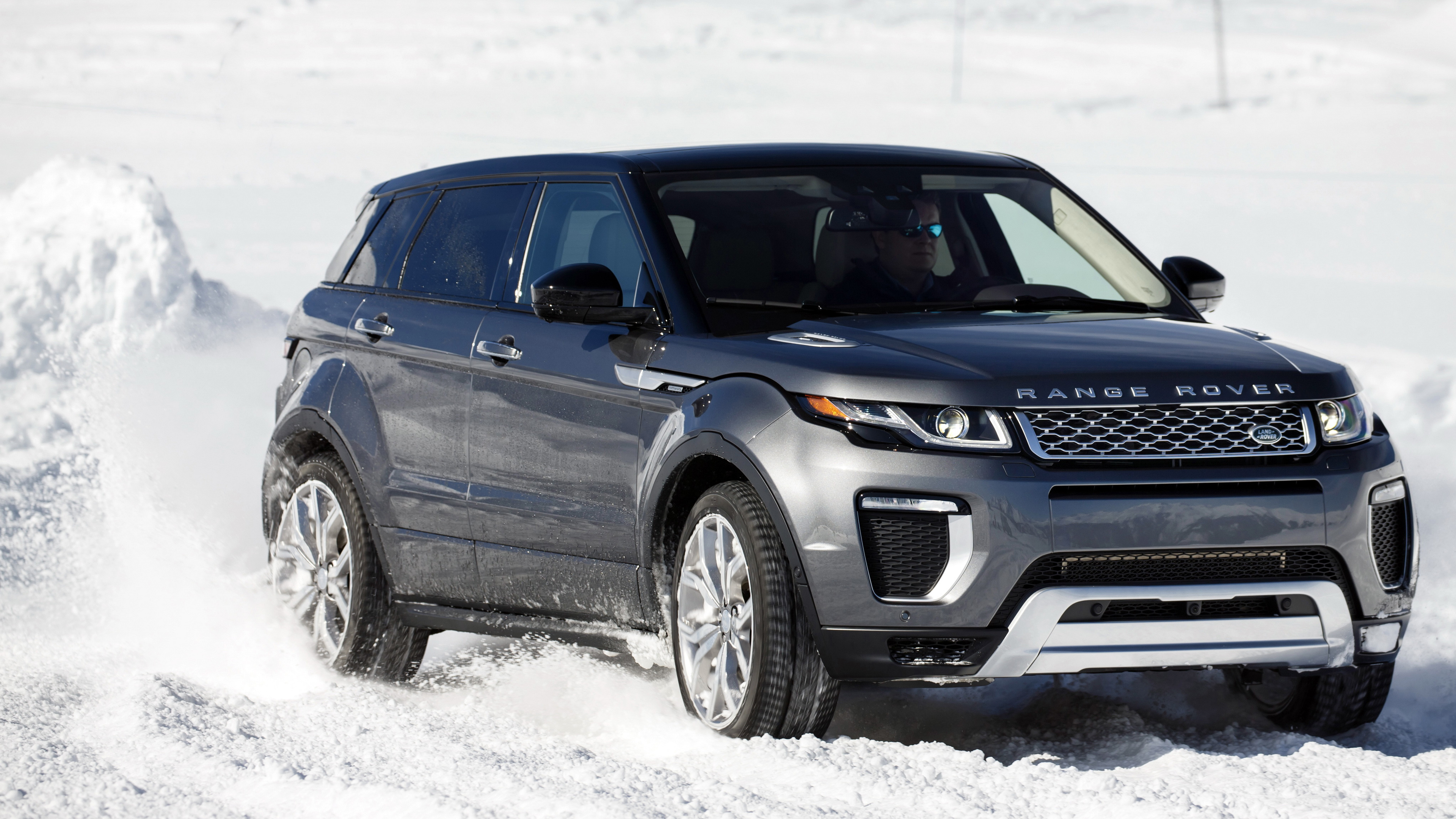 Land Rover Range Rover Evoque reviews model