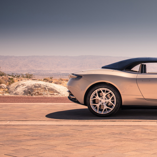 Aston Martin DB11 Volante cabriolet model