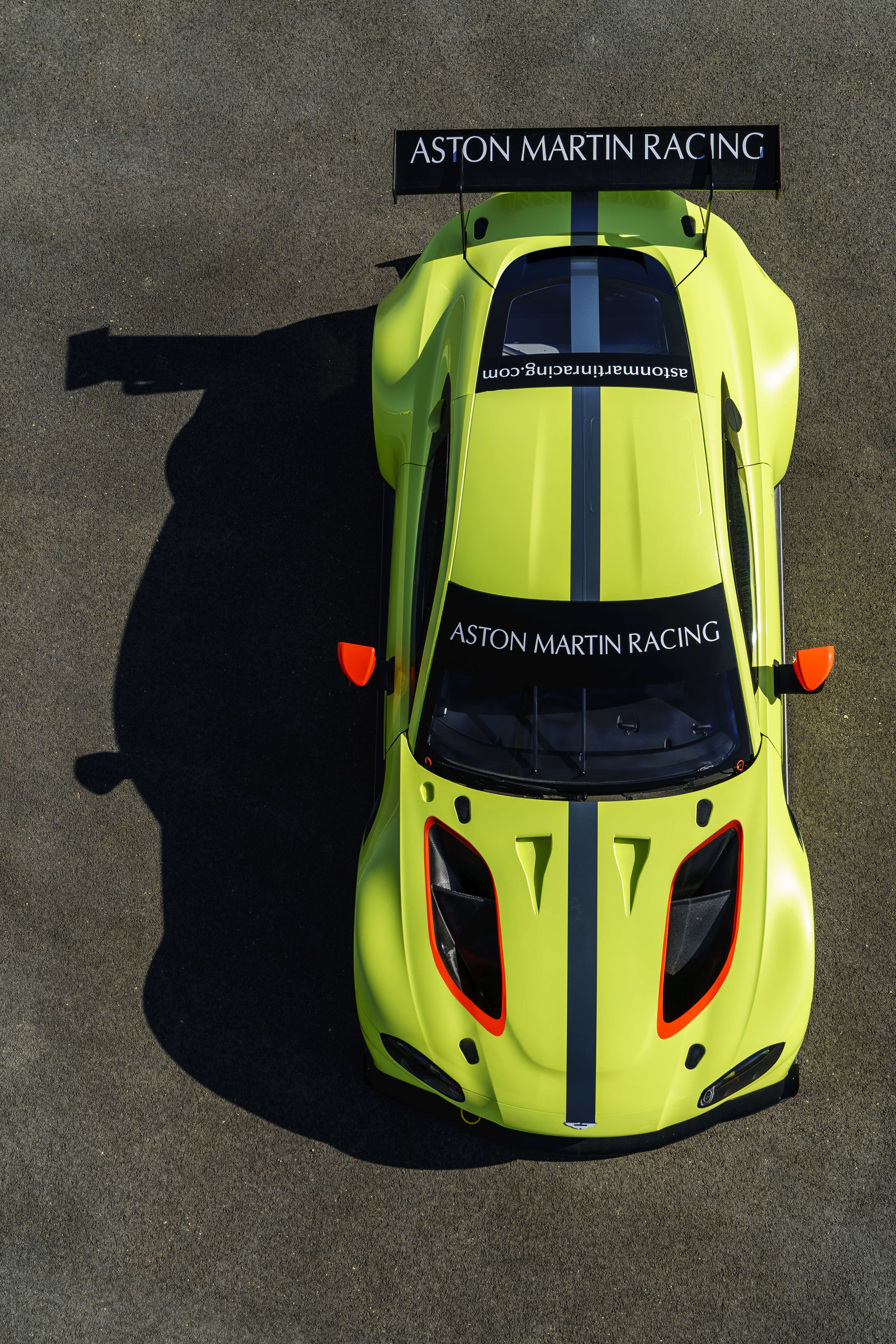 Aston Martin Vantage reviews restyling