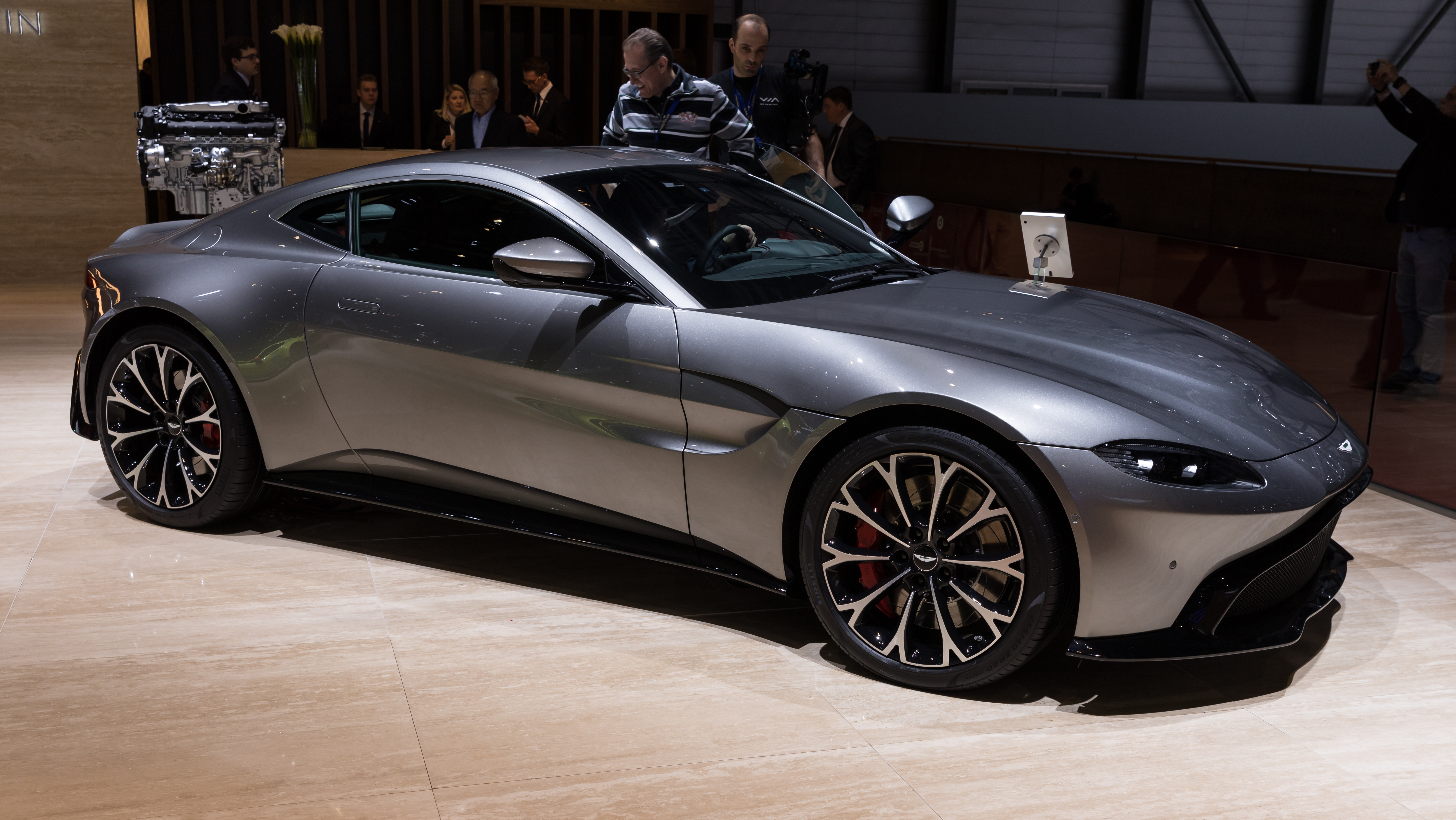 Aston Martin Vantage 4k restyling