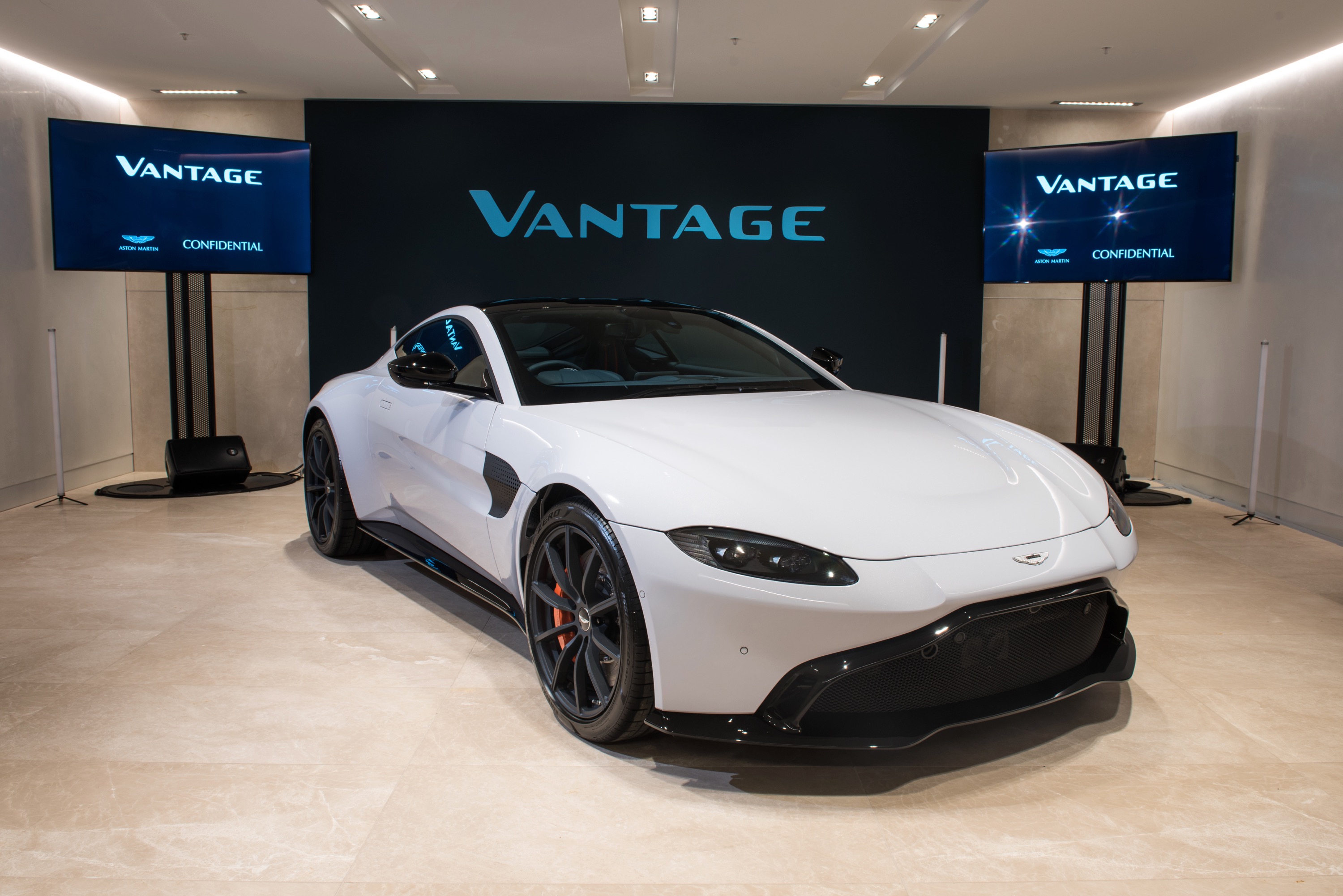 Aston Martin Vantage best photo