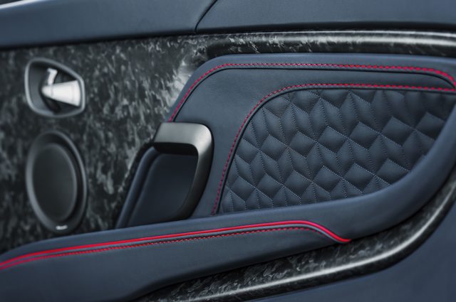 Aston Martin DBS Superleggera reviews photo