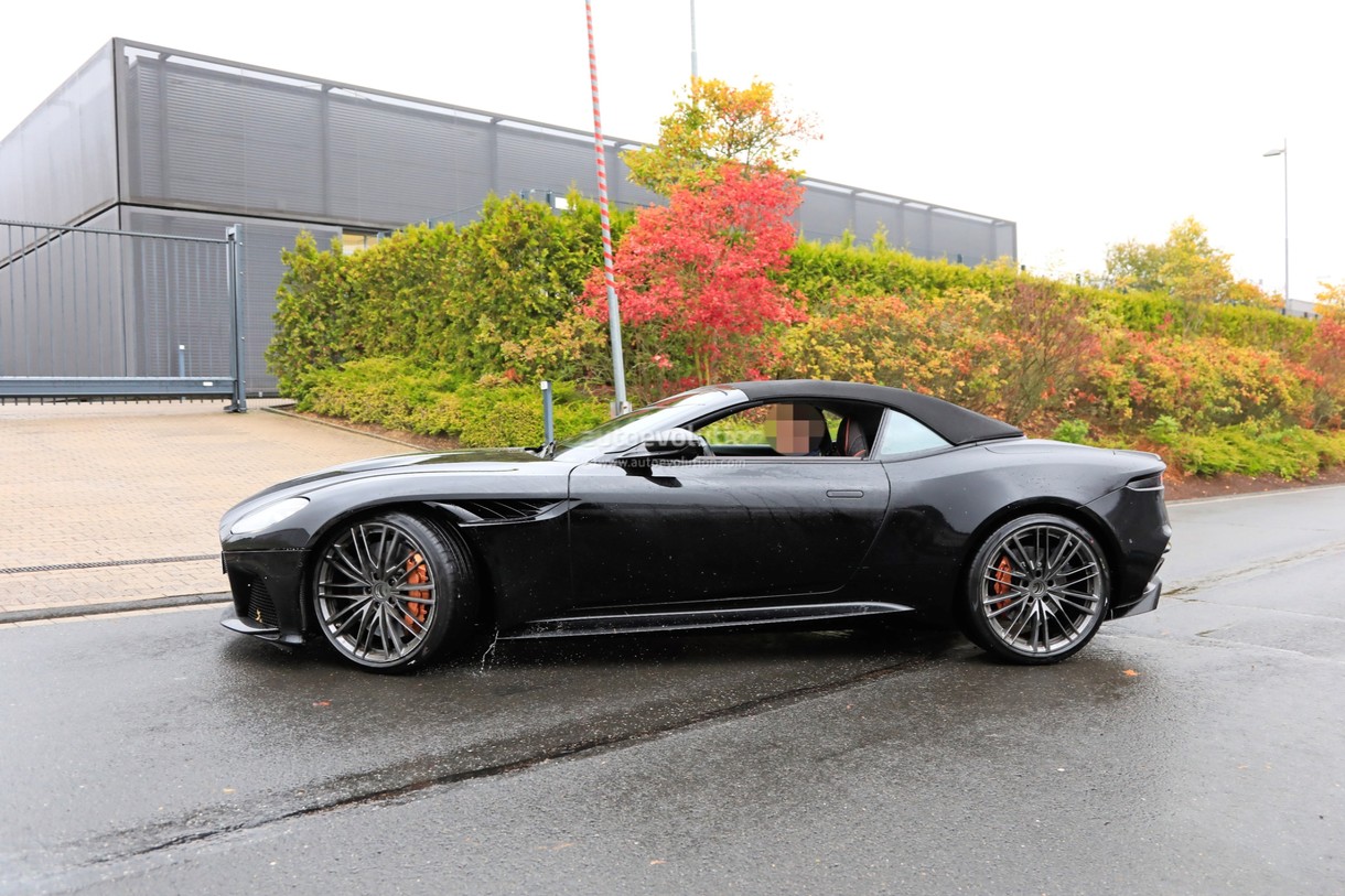 Aston Martin DBS Superleggera