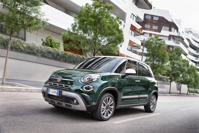 Fiat 500L Cross minivan photo Fiat 500L Cross hd specifications