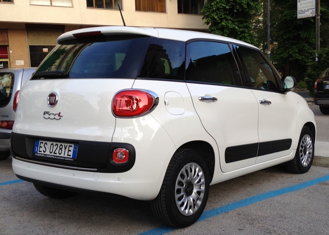 Fiat 500L Cross interior model Fiat 500L Cross mod specifications