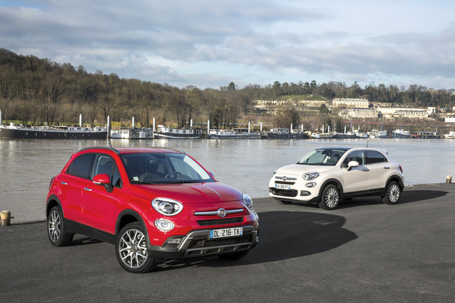 Fiat 500X Cross interior model