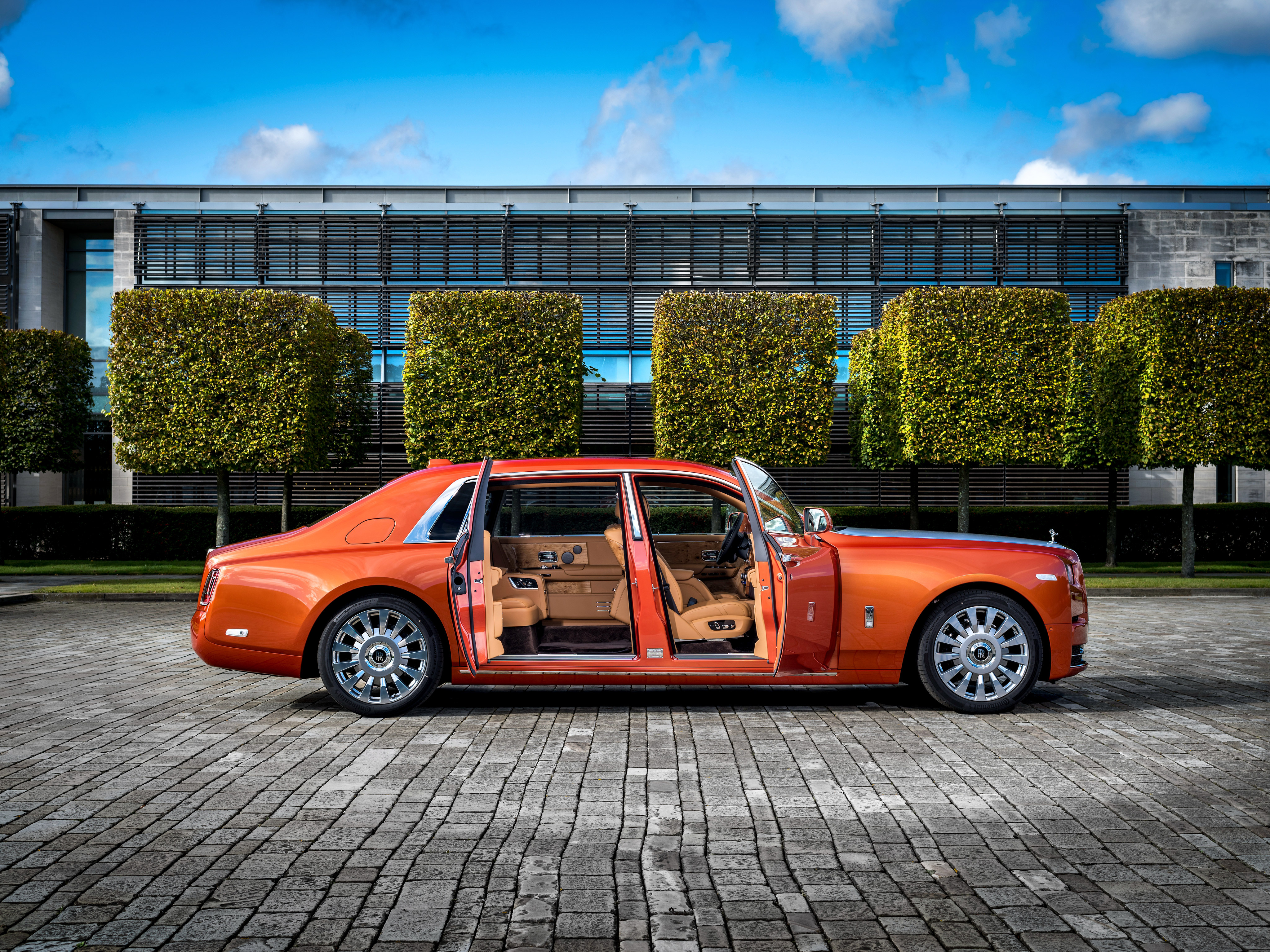 Rolls-Royce Wraith reviews big
