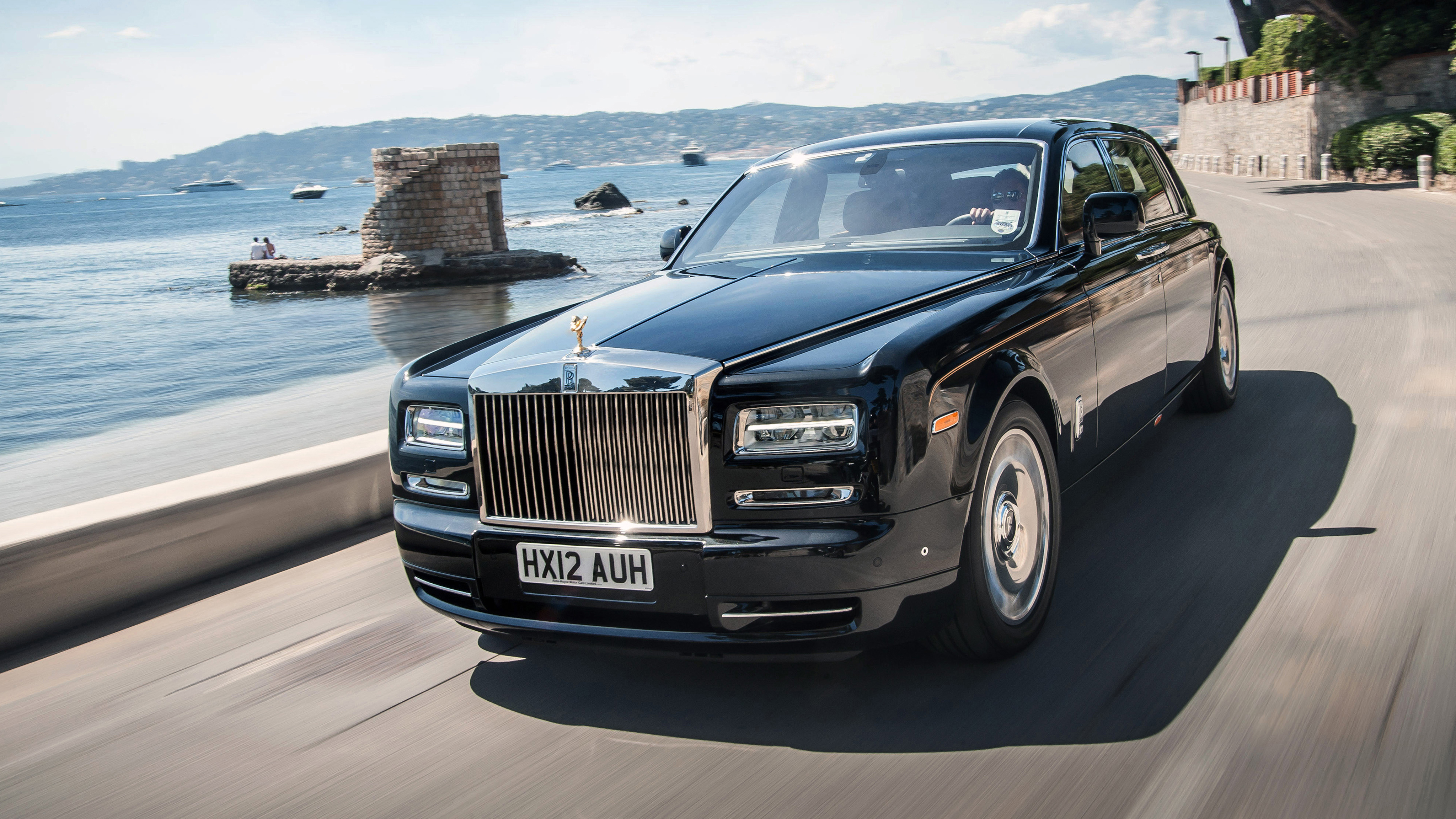 Rolls-Royce Wraith exterior photo