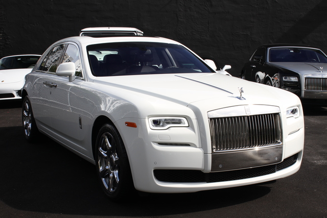 Rolls-Royce Ghost 4k photo Rolls-Royce Ghost reviews 2014