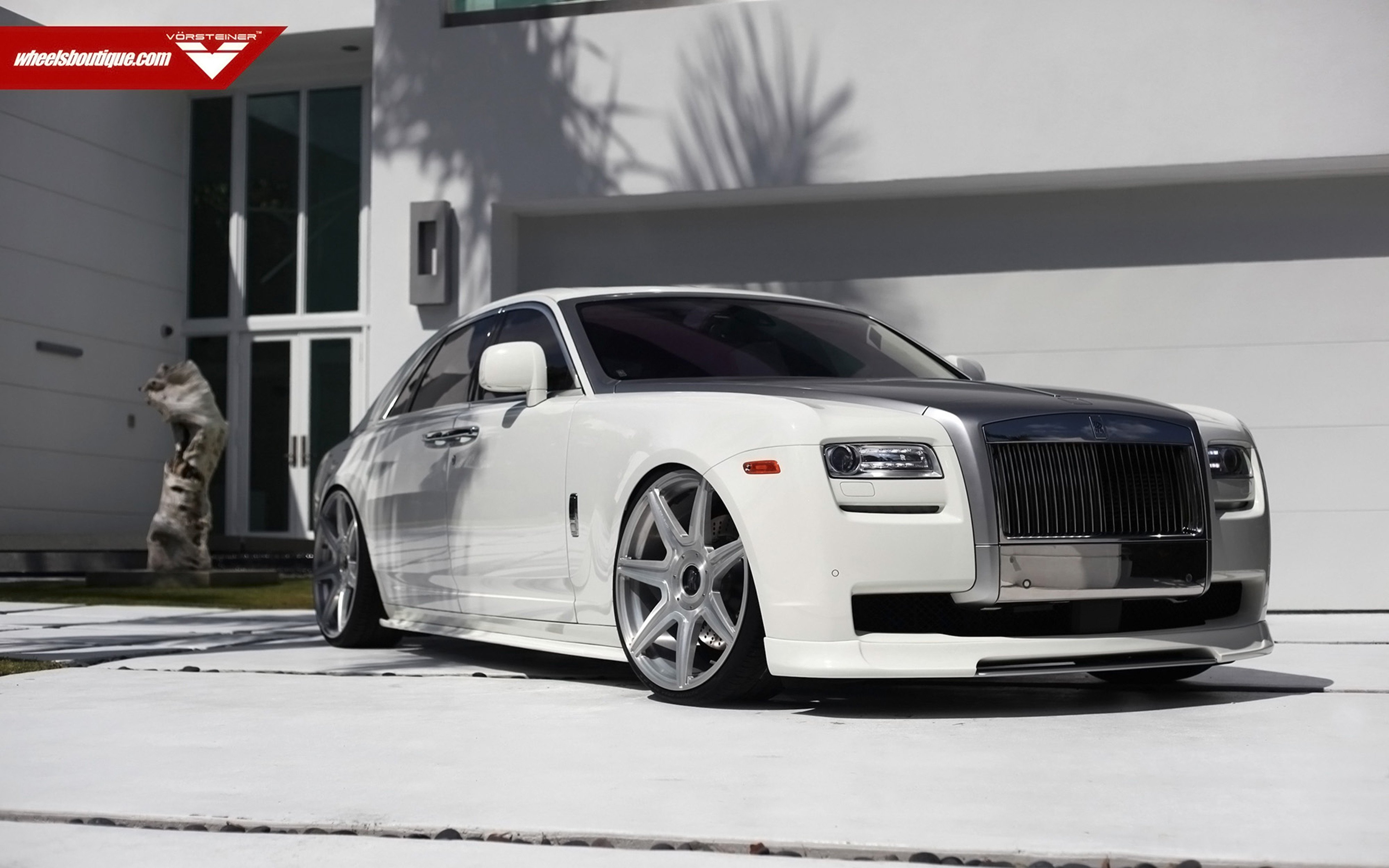 Rolls-Royce Ghost reviews big
