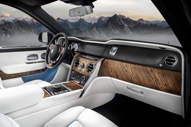 Rolls-Royce Cullinan exterior specifications Rolls-Royce Cullinan interior big