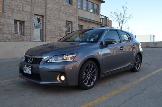 Lexus CT 200h exterior photo