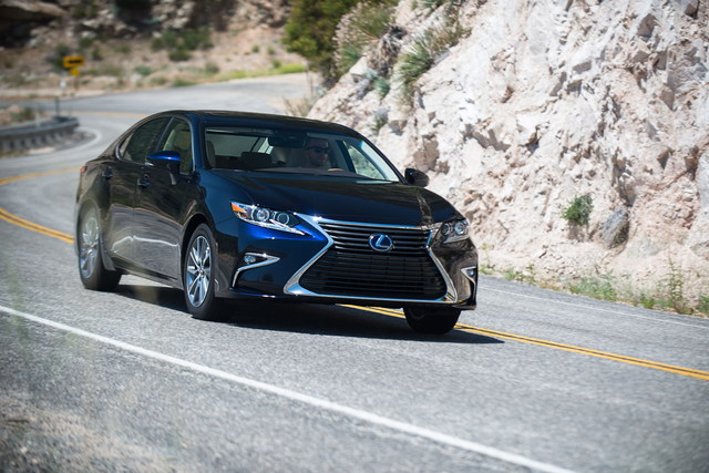 Lexus IS 300h modern model Lexus IS 300h sedan big