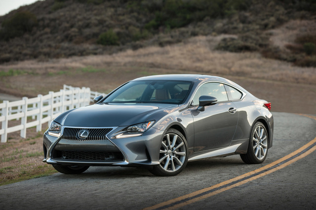 Lexus IS 300h accessories specifications Lexus IS 300h sedan big
