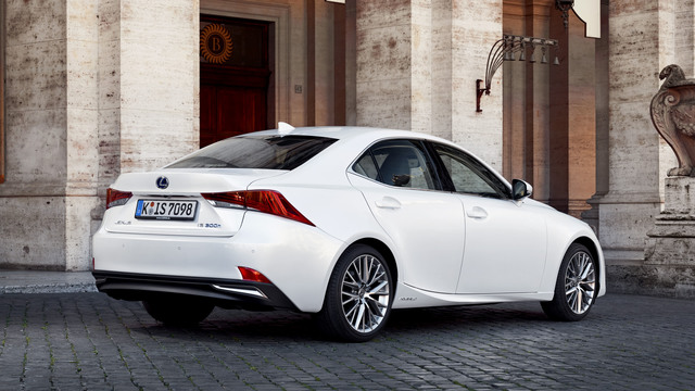 Lexus IS 300h interior model Lexus IS 300h accessories big