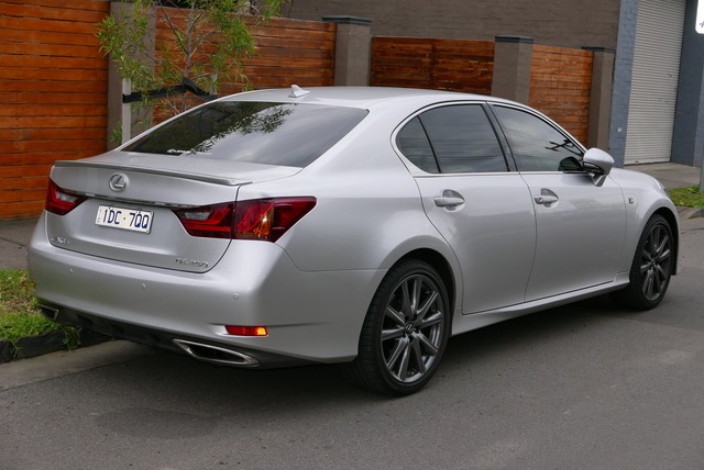Lexus GS F sedan photo