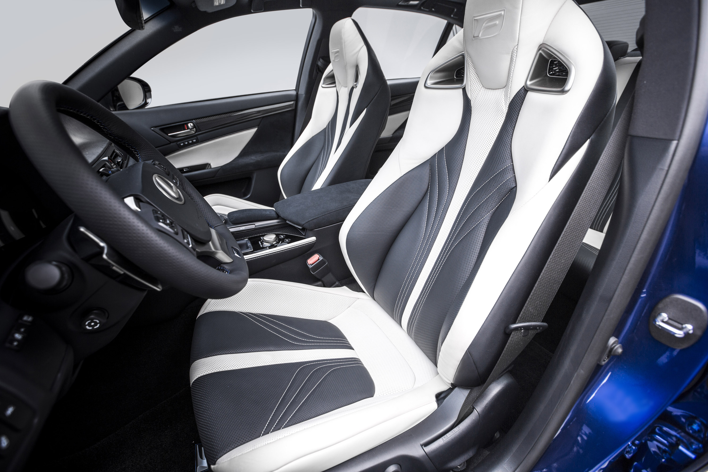 Lexus GS F accessories specifications