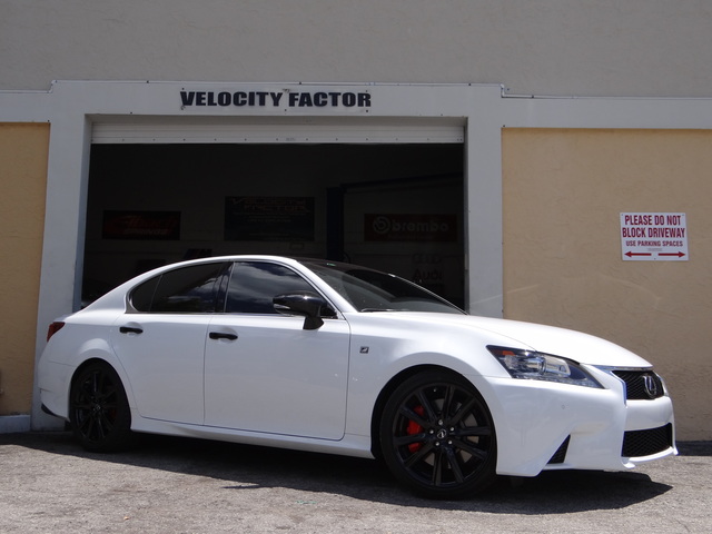 Lexus GS F sedan photo