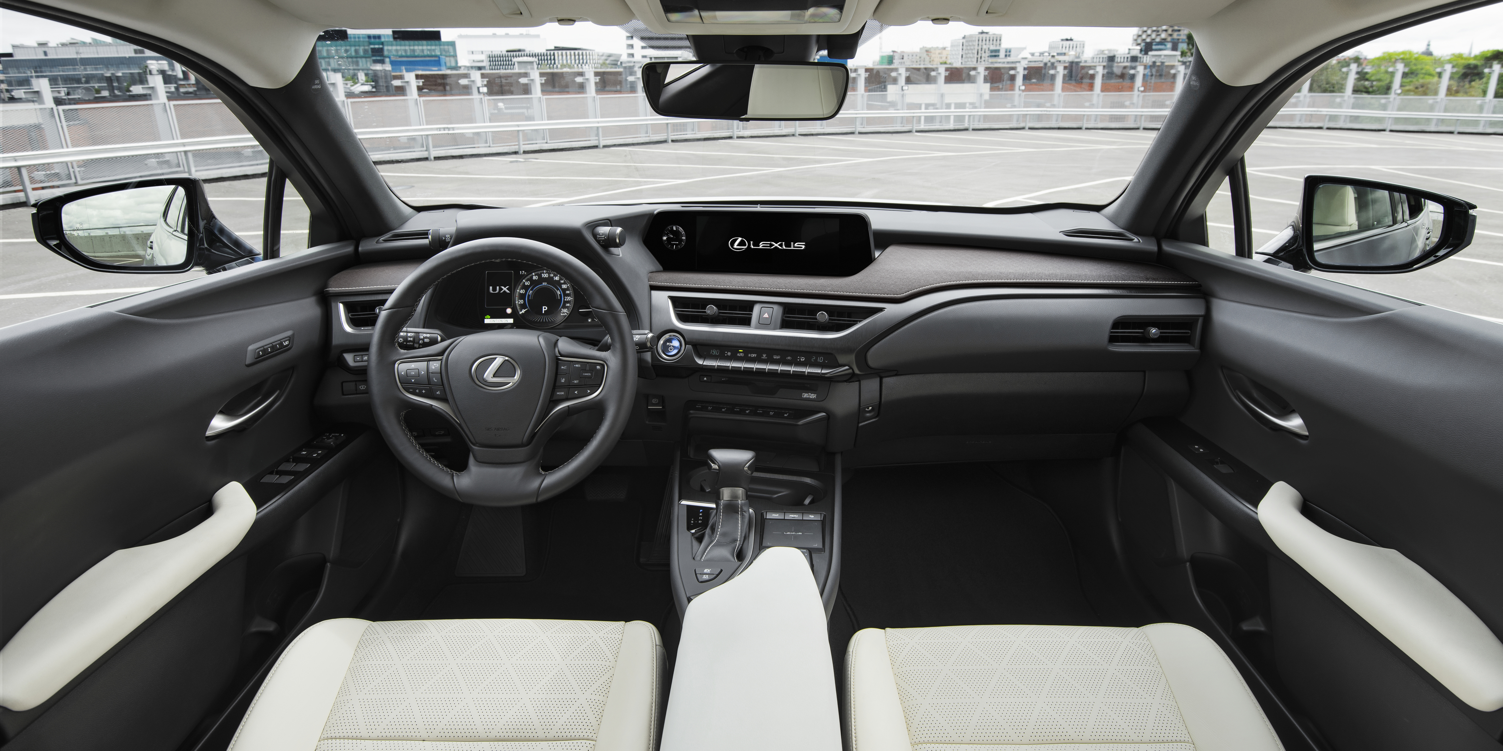 Lexus UX 200 exterior specifications