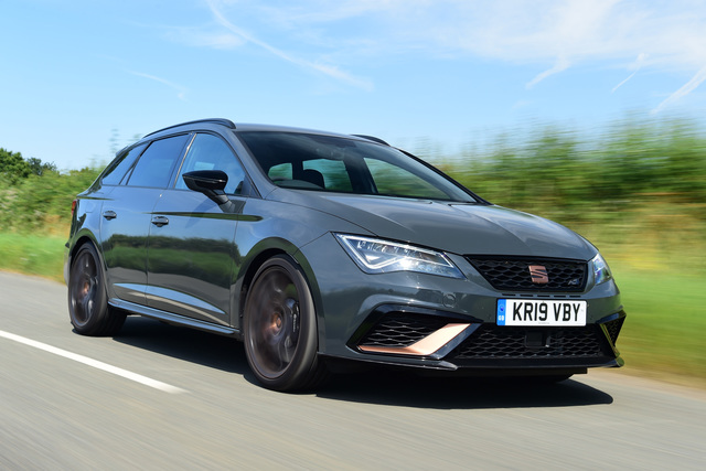 SEAT Leon ST Cupra interior model SEAT Leon ST Cupra modern big