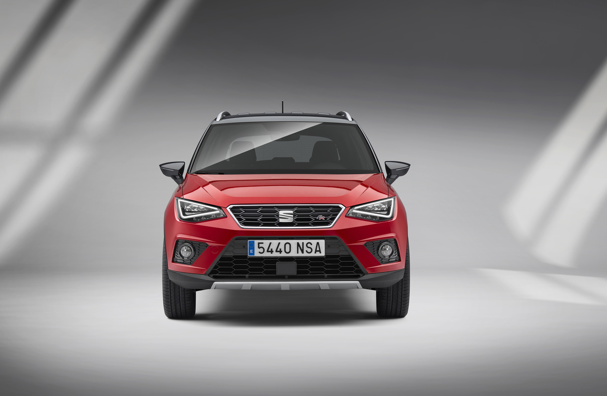 SEAT Arona Photos and Specs. Photo SEAT Arona modern restyling and 22