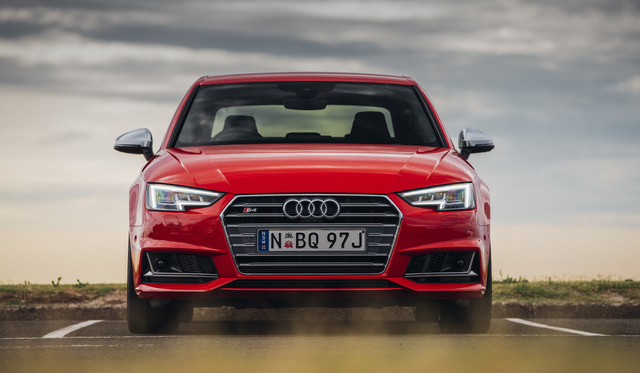 Audi RS 3 Sedan modern photo