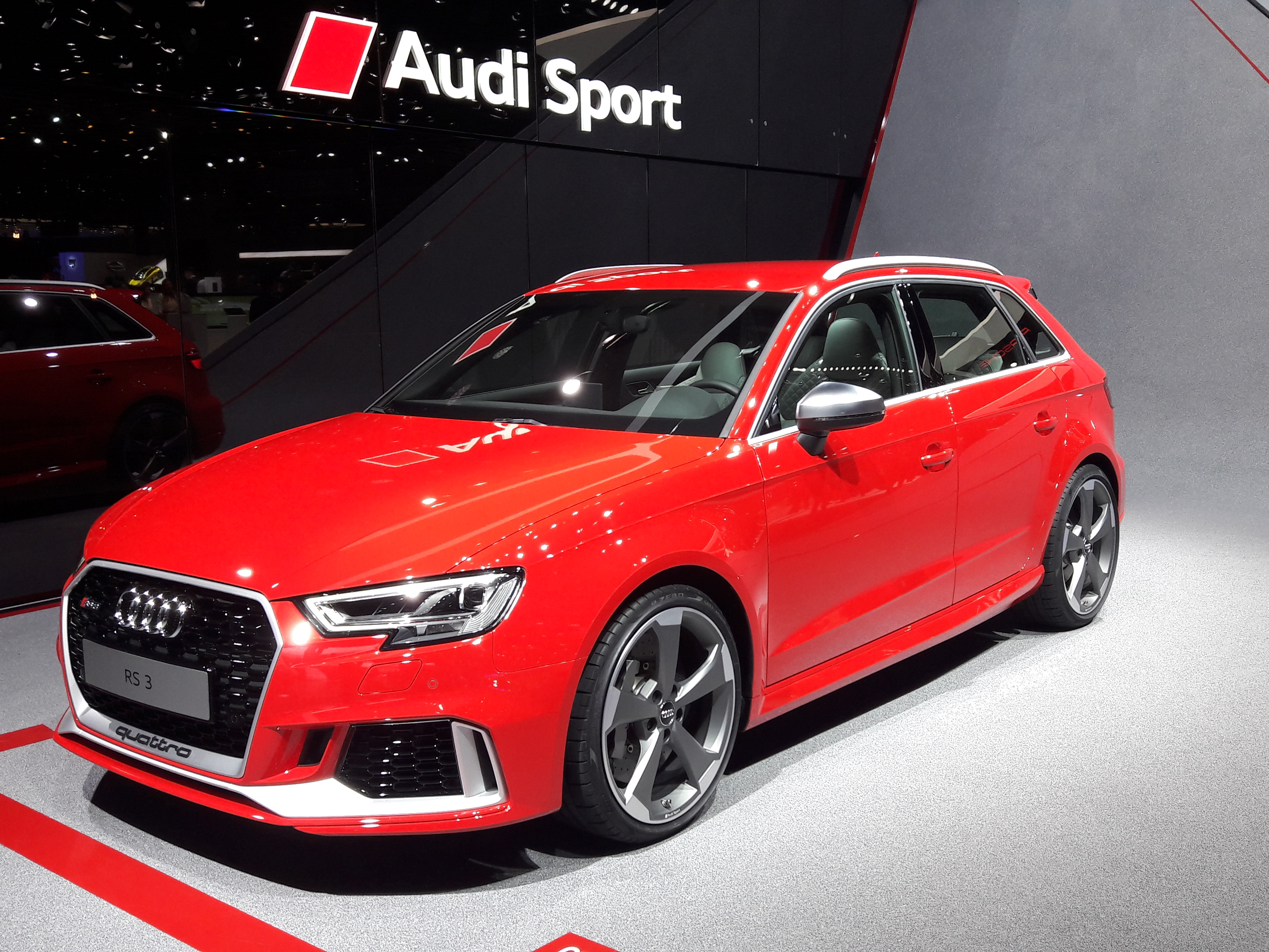 Audi RS 3 Sportback accessories specifications