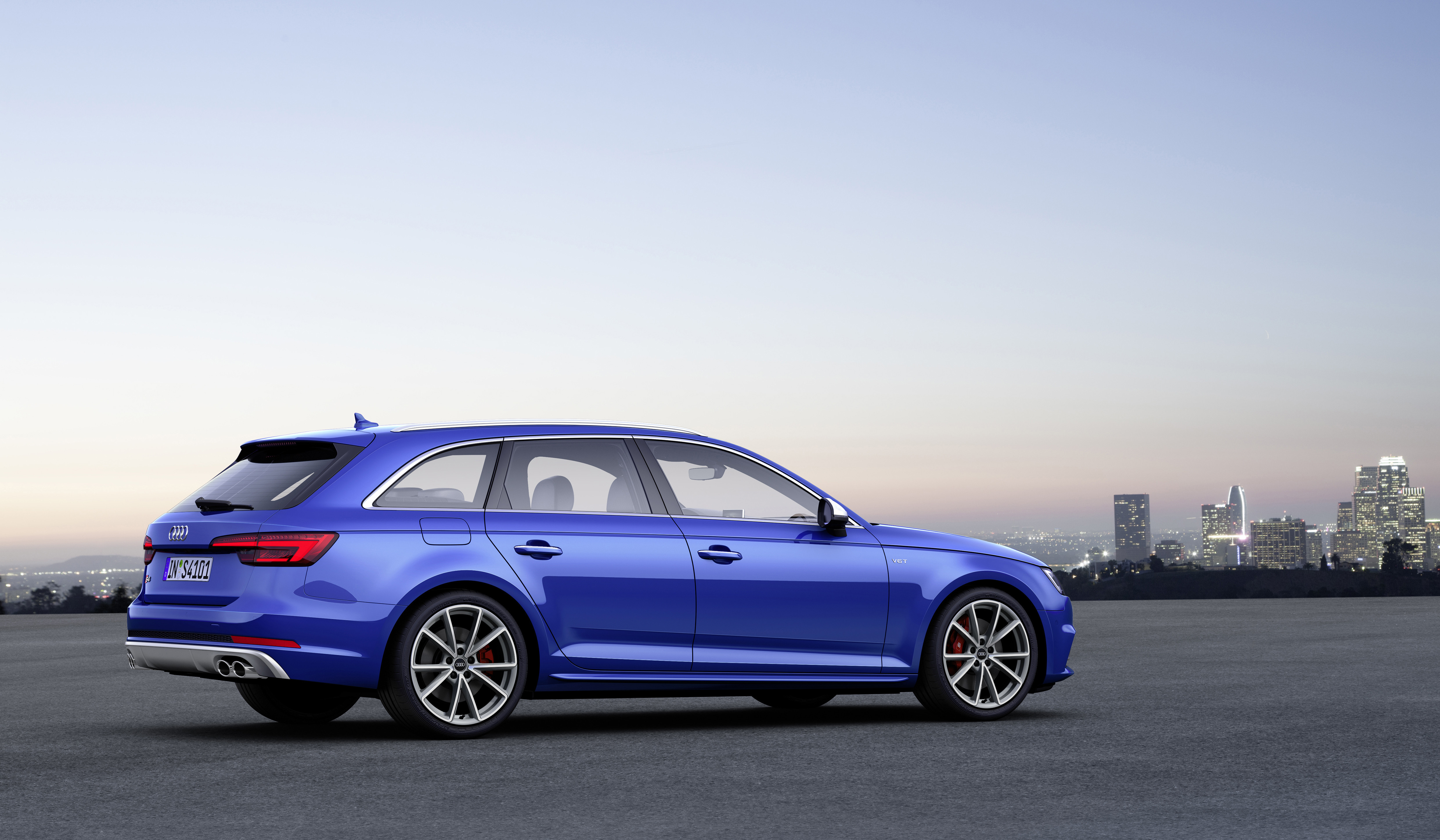 Audi S4 Avant reviews specifications