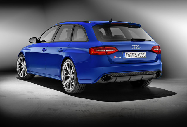 Audi RS 4 Avant wagon restyling
