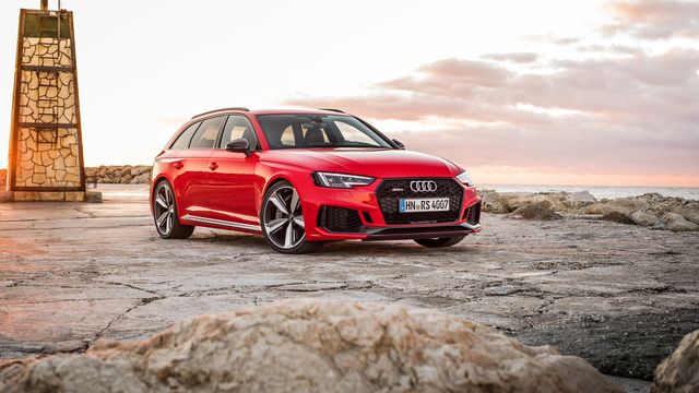 Audi RS 4 Avant best photo