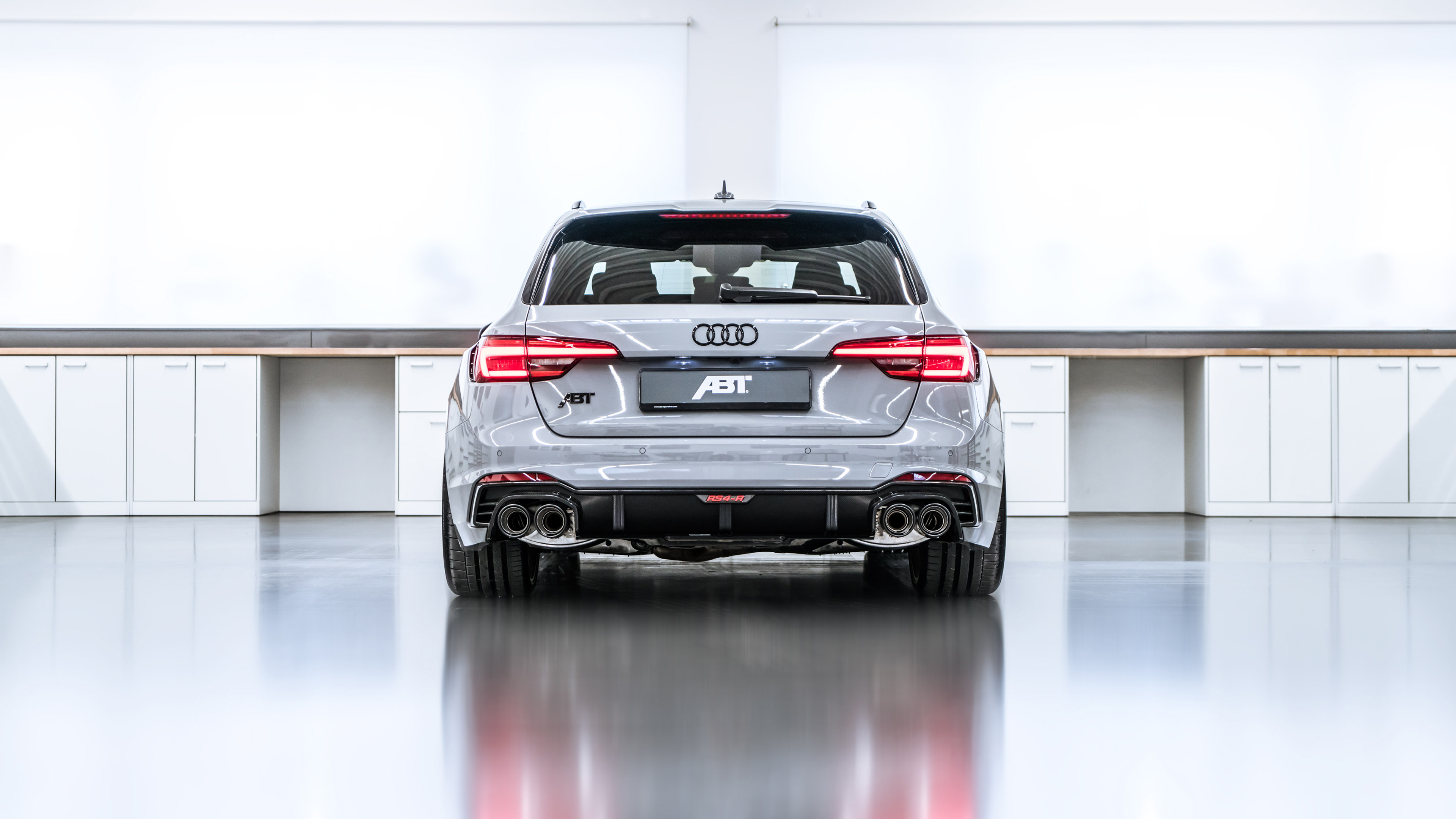 Audi RS 4 Avant interior 2019