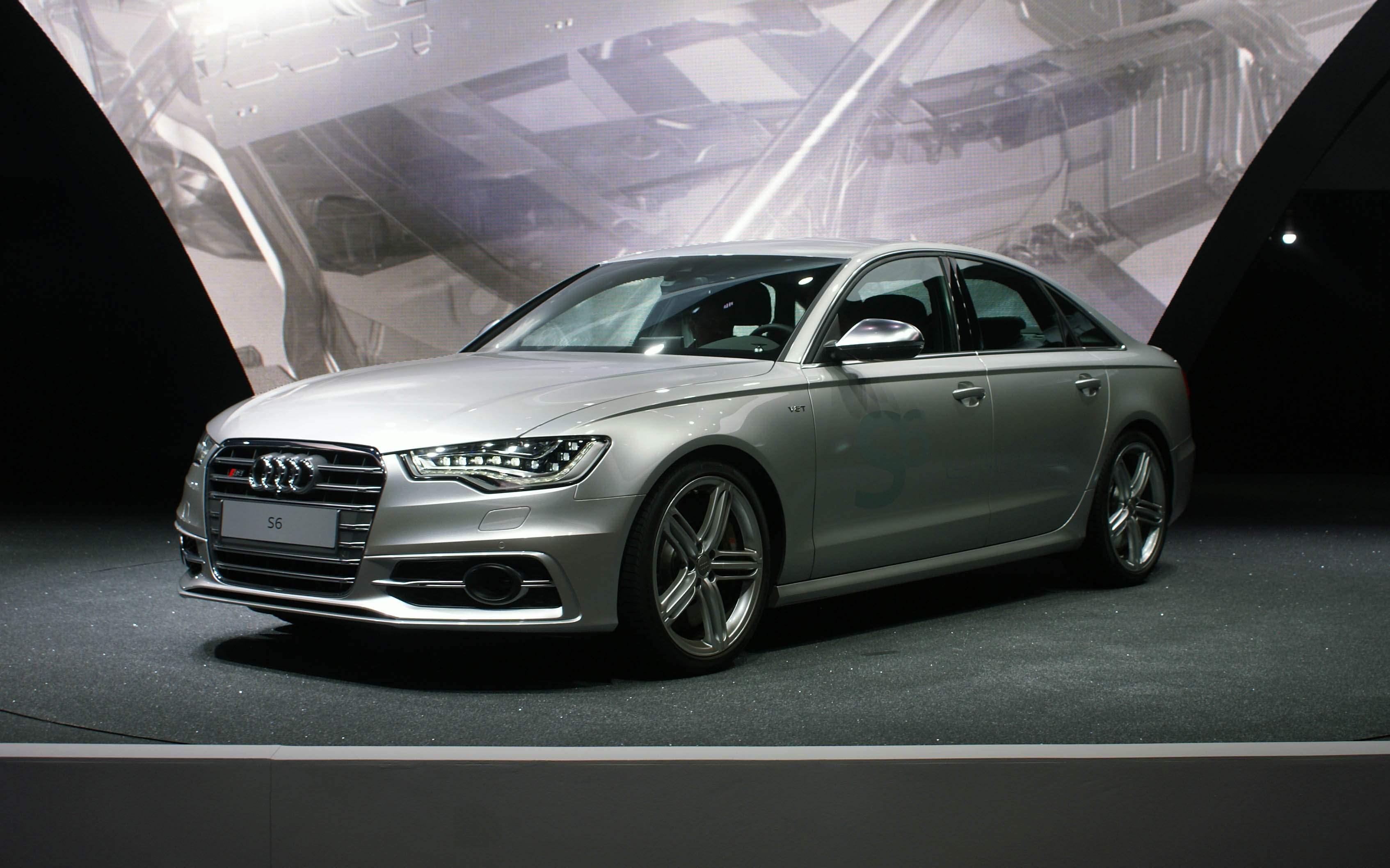 Audi S6 accessories specifications