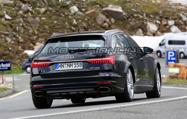 Audi RS 6 Avant interior specifications