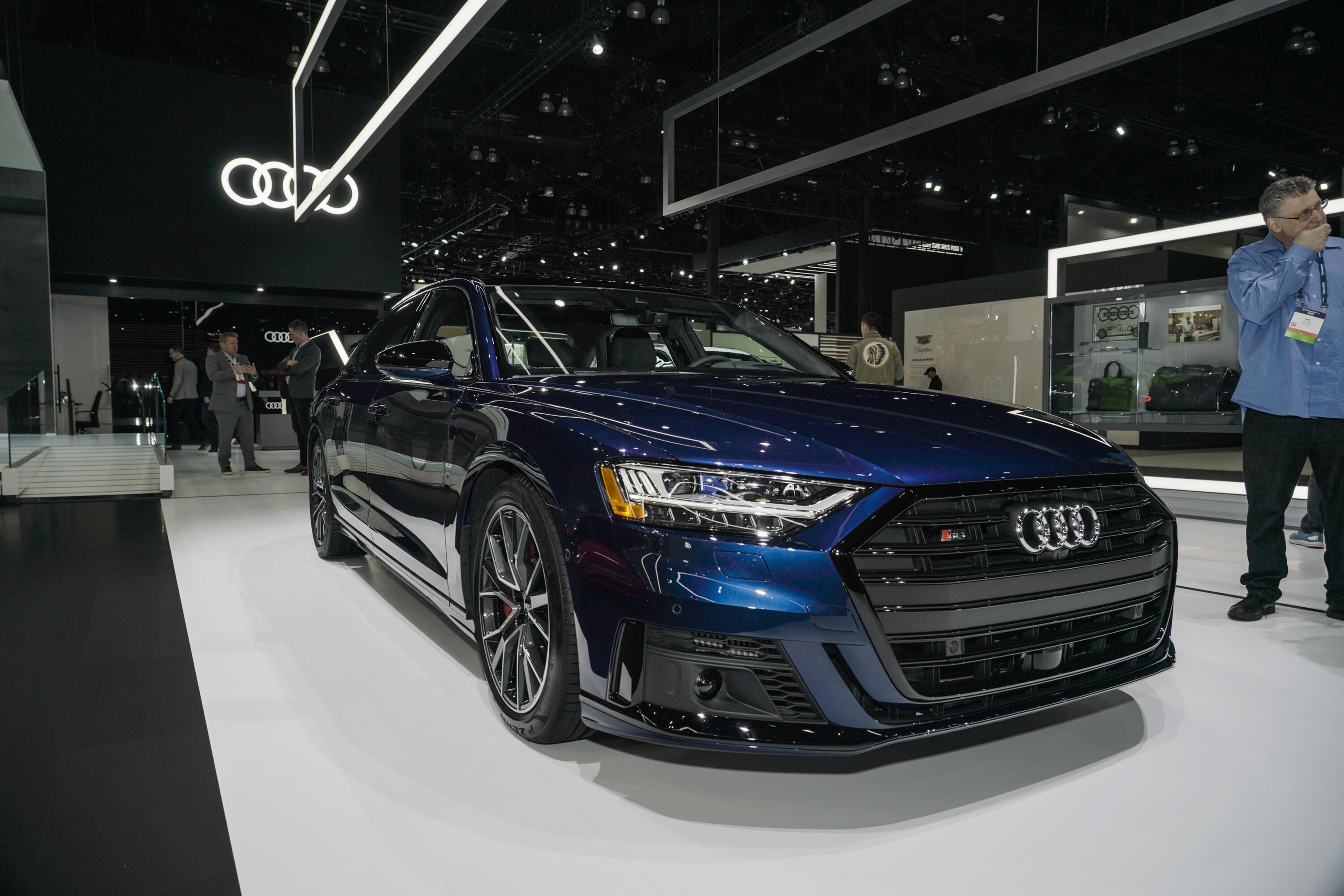 Audi S8 reviews model