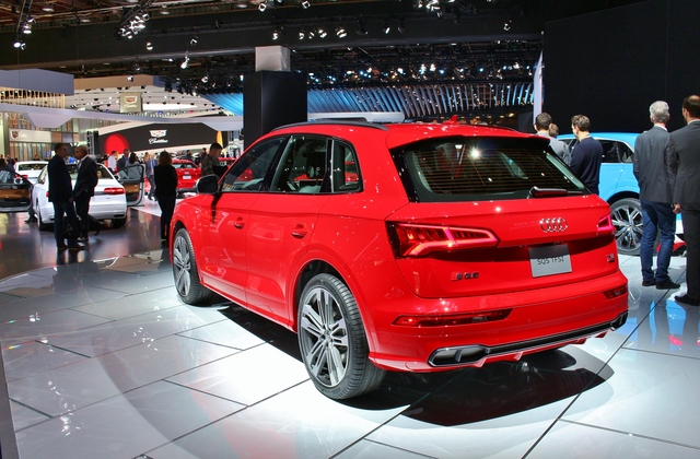 Audi SQ5 modern big