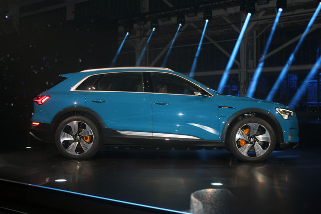 Audi e-tron 4k model