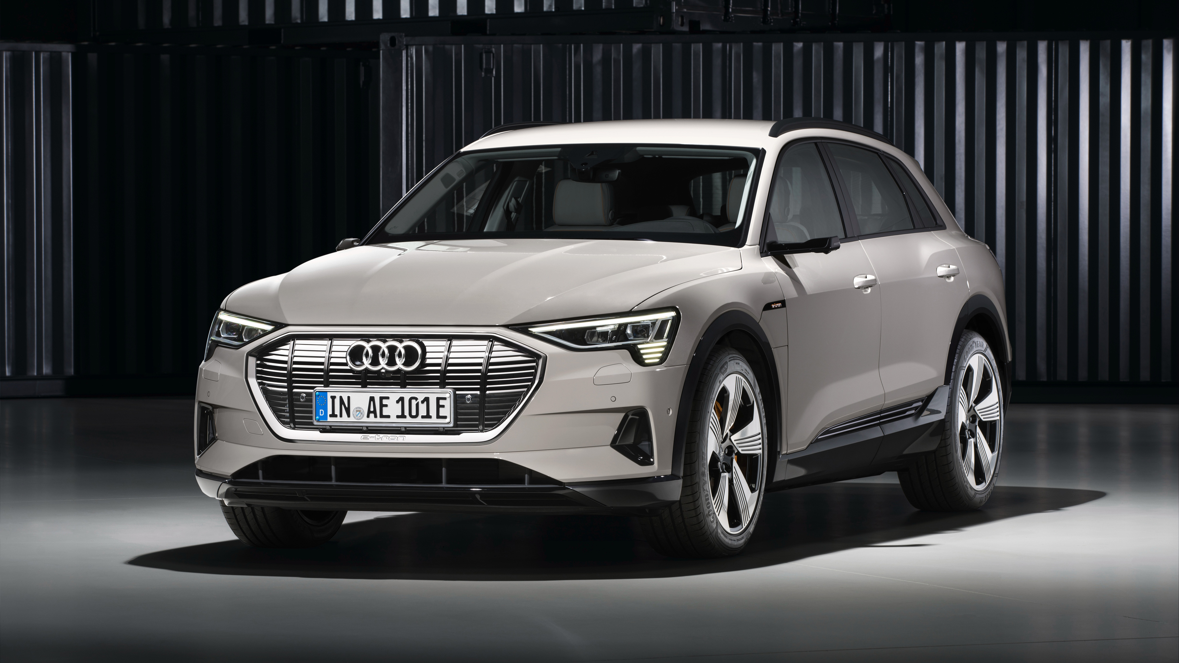 Audi e-tron suv specifications