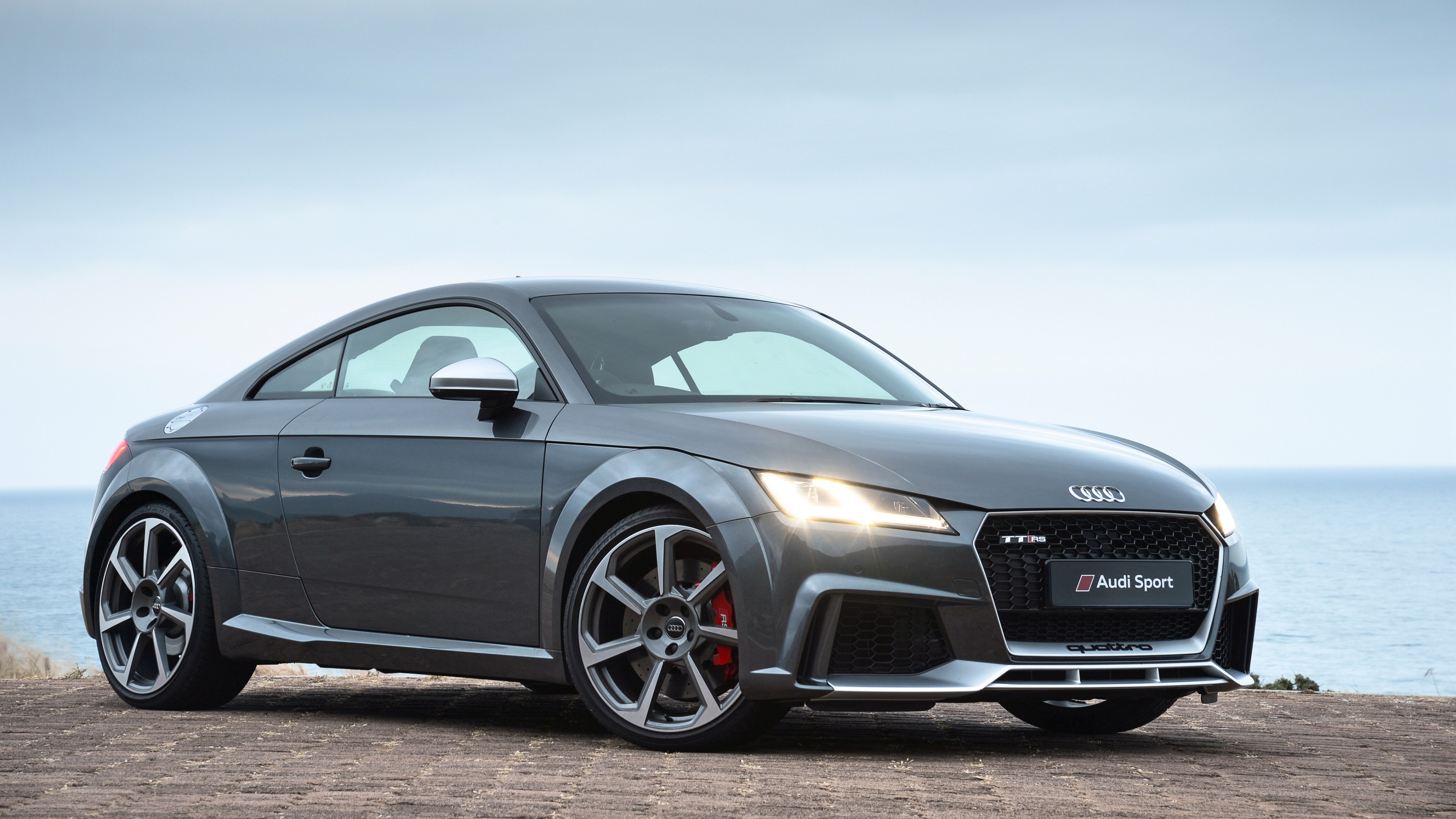 Audi TT Coupe modern specifications