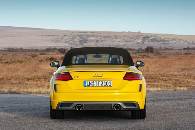 Audi TTS Coupe coupe photo