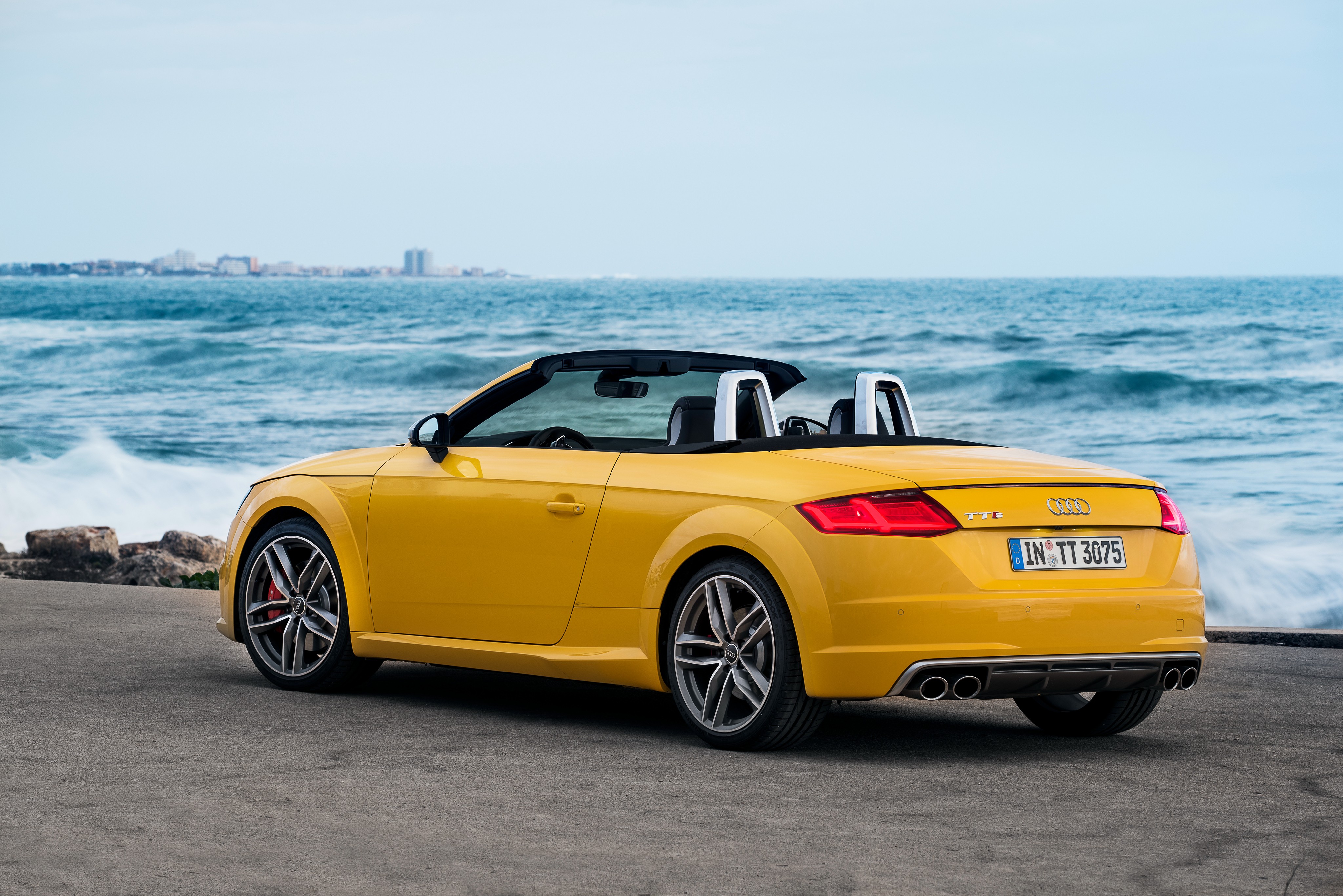 Audi TTS Roadster exterior specifications