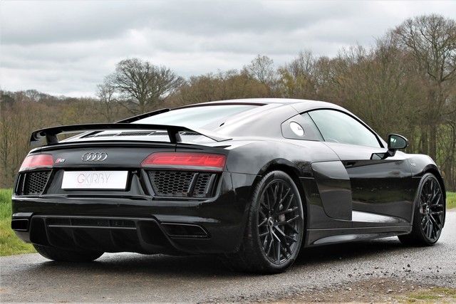 Audi R8 Coupe hd model Audi R8 Coupe interior specifications