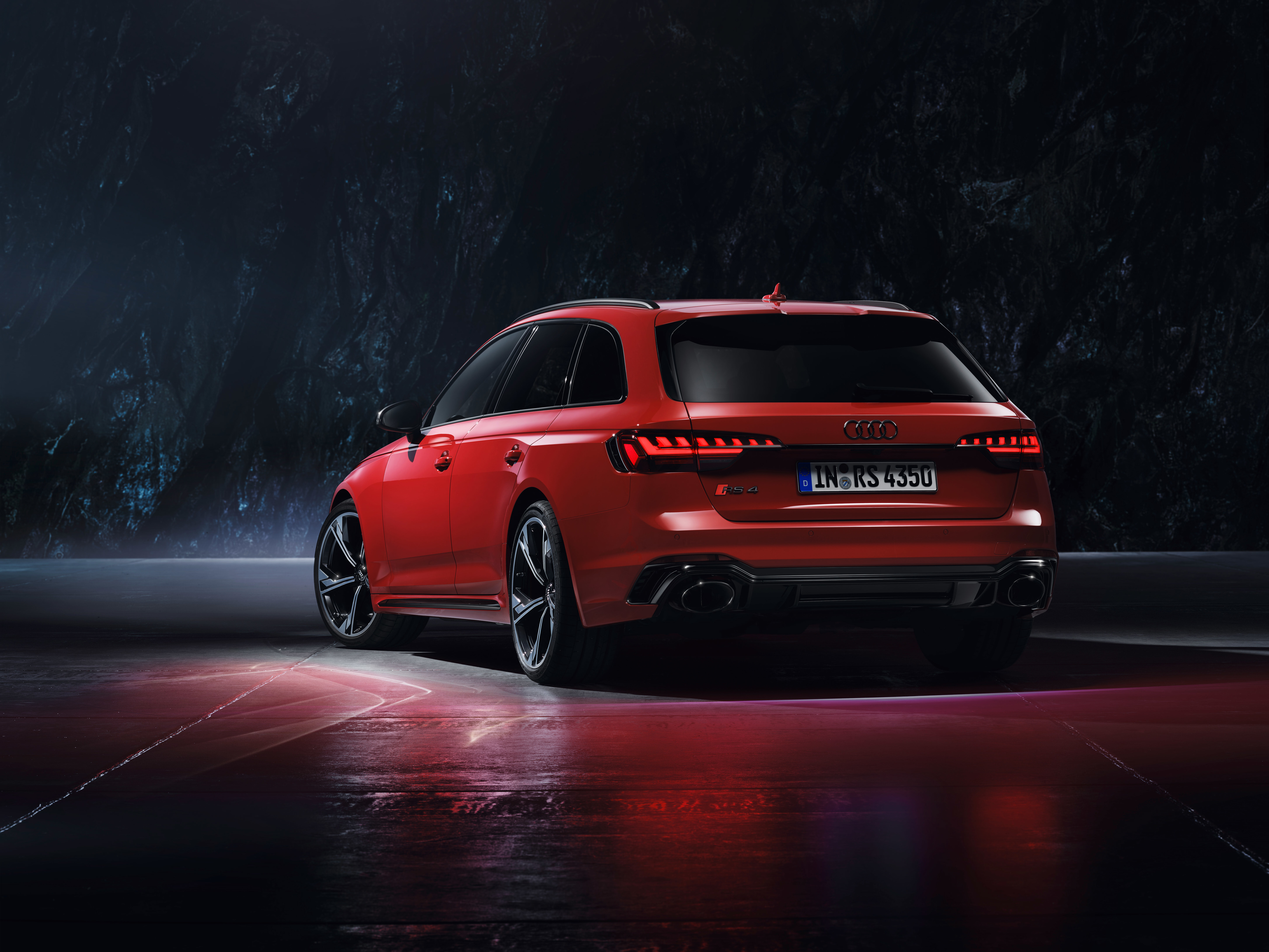 Audi RS4 Avant exterior 2017