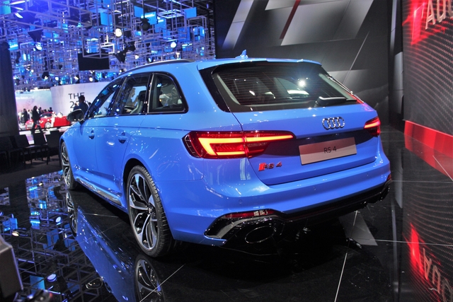 Audi RS4 Avant interior 2017