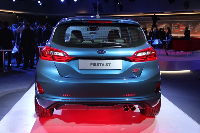 Ford Fiesta ST 3-door interior specifications